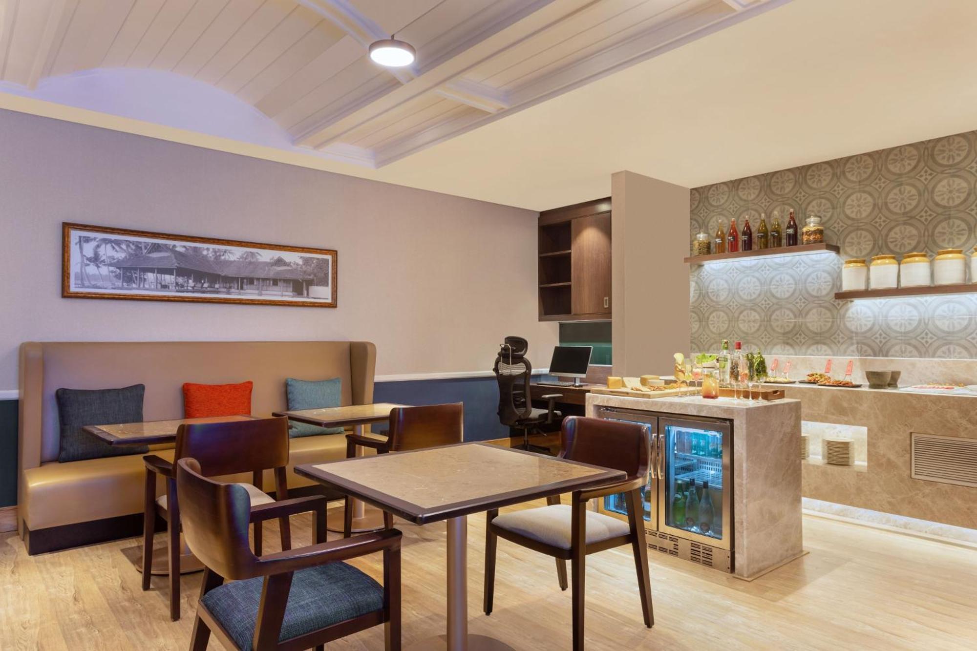 Four Points By Sheraton Infopark Hotel 5*